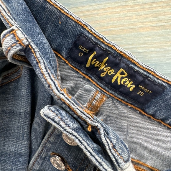 Indigo rein jean shorts - Picture 2 of 3